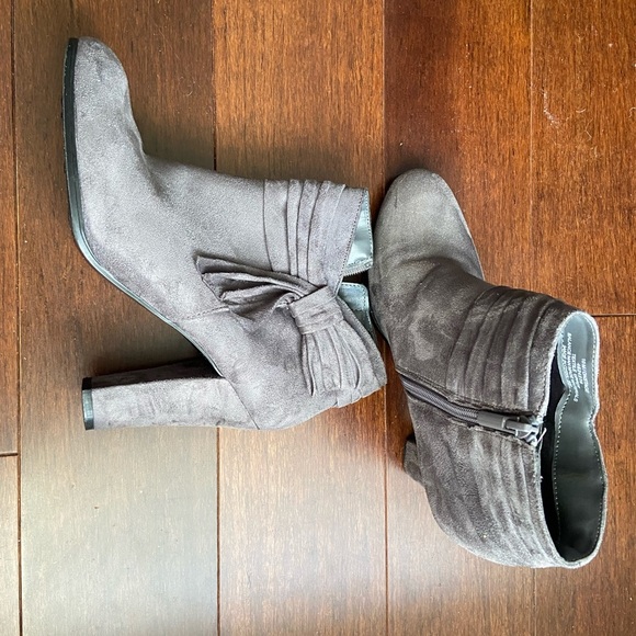 IMPO booties size 10 preowned in excellent condition - Picture 8 of 10